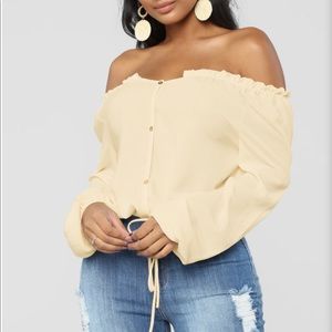 Brand new never worn Fashion Nova top